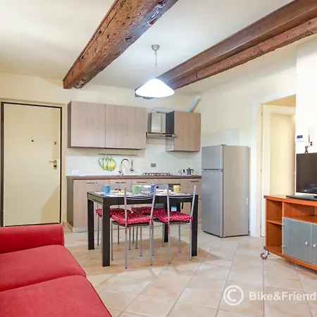 La Casetta Gialla Apartamento *